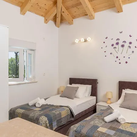 Apartments Roza Mlini Exterior photo