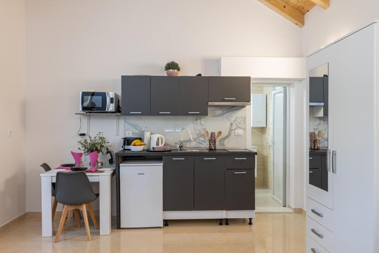 Apartment Roza Mlini