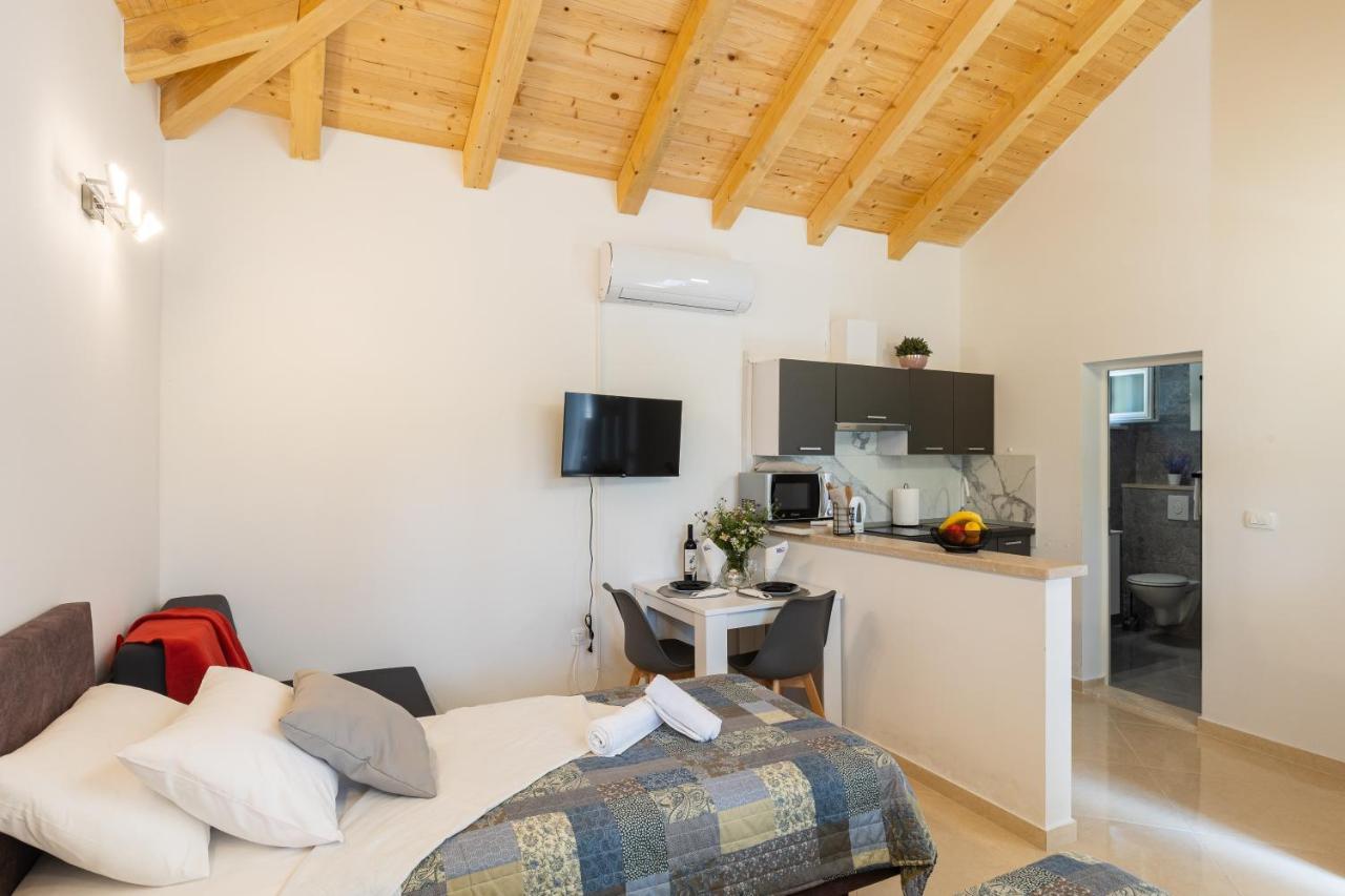 Roza Apartment *